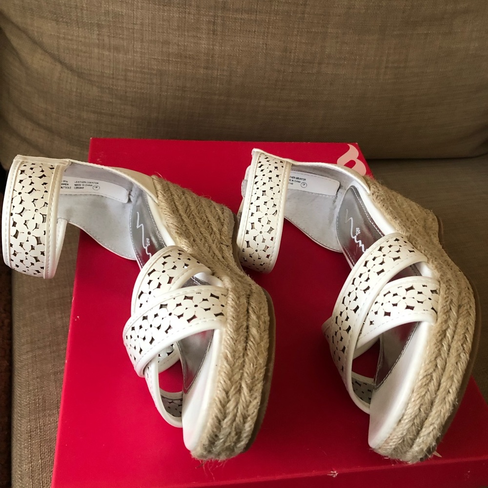 Sandals - Picture 4 of 6
